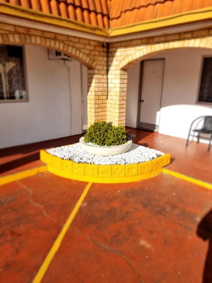 Taree Lodge Motel Buitenkant foto