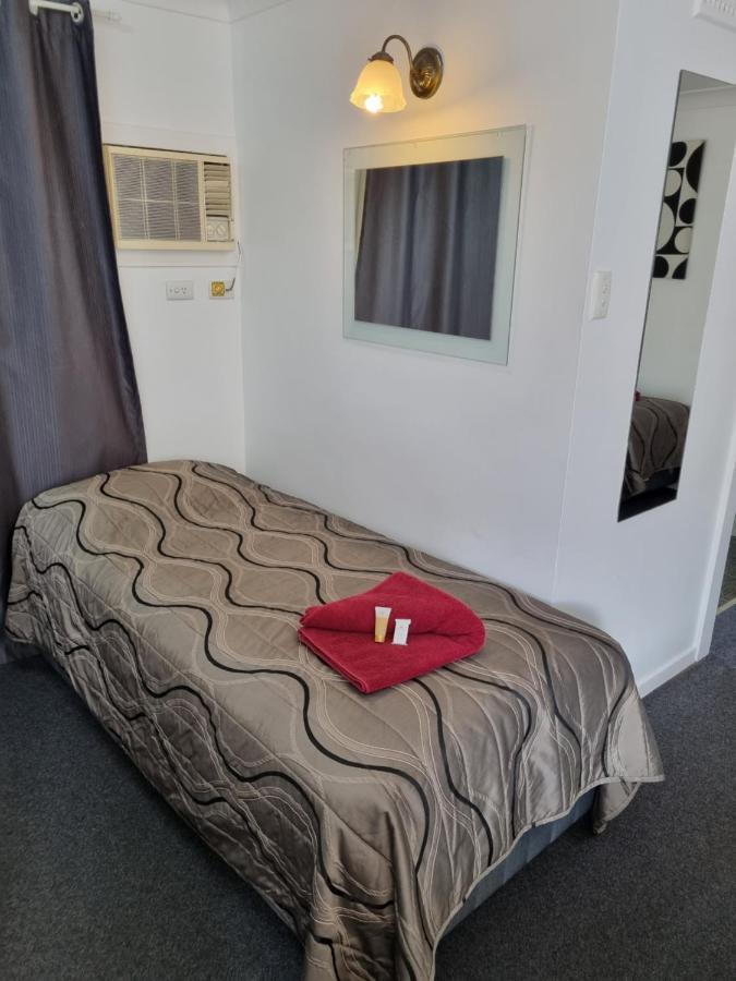Taree Lodge Motel Buitenkant foto